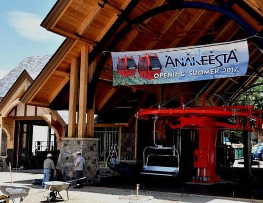 The Anakeesta Chondola station on the Parkway.