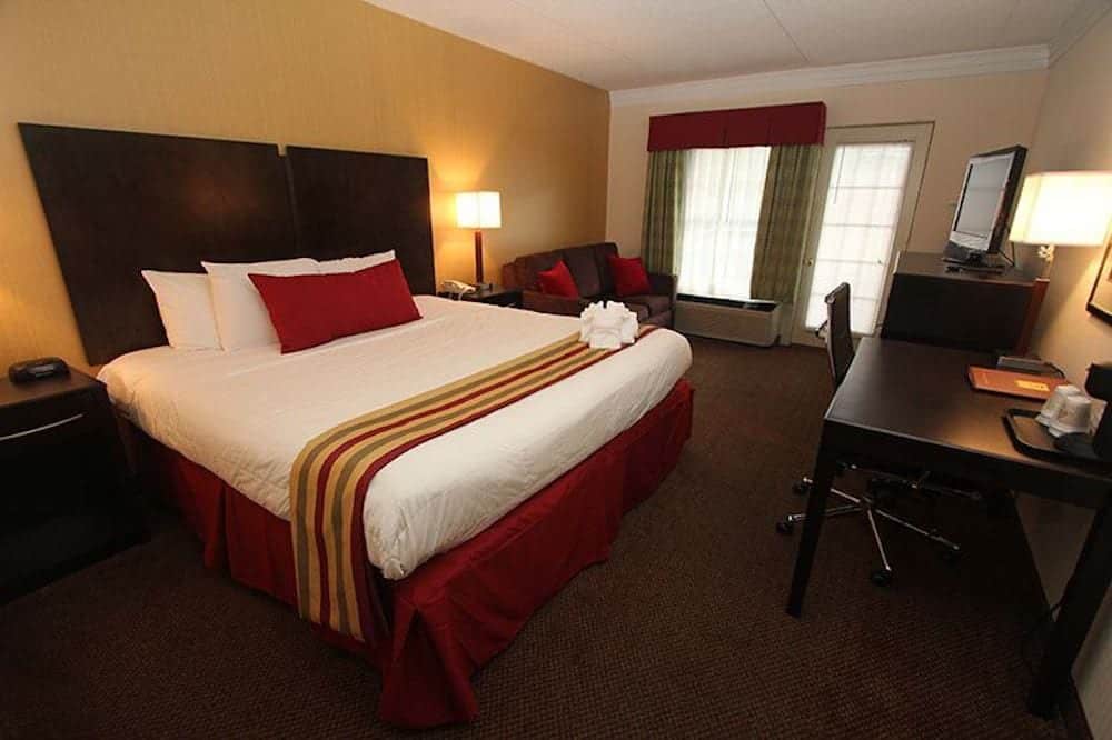 Deluxe King Room in Gatlinburg hotel
