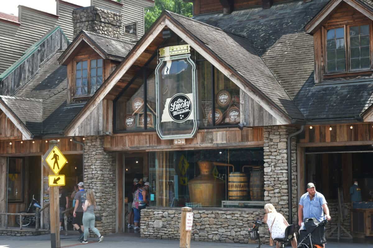 ole smoky moonshine in downtown gatlinburg tennessee